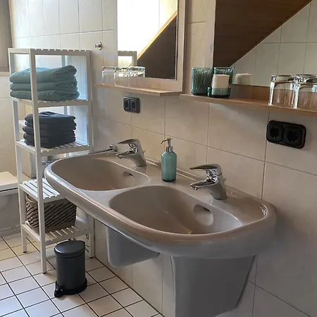Am Breitenbach Apartman *